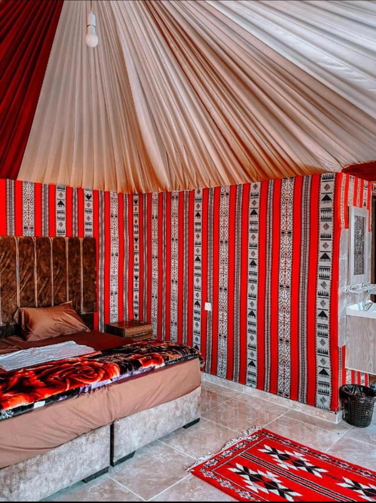 Rum Magic Luxury Camp Wadi Rum Eksteriør bilde